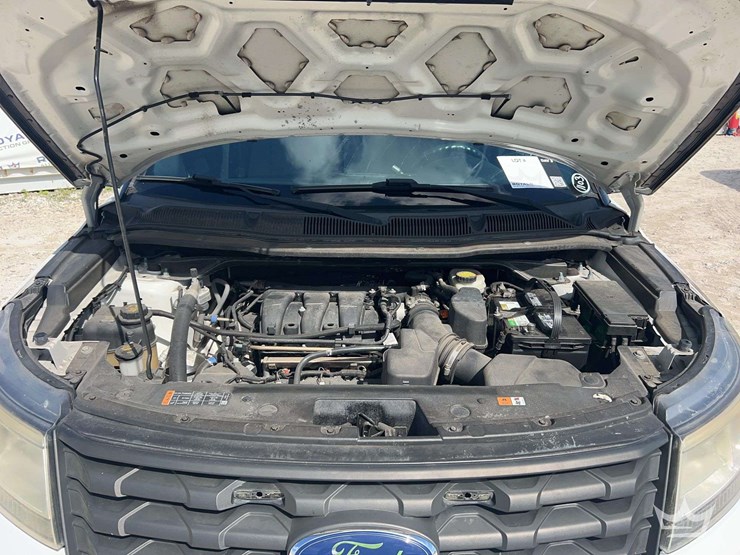 2017-ford-explorer-image-9