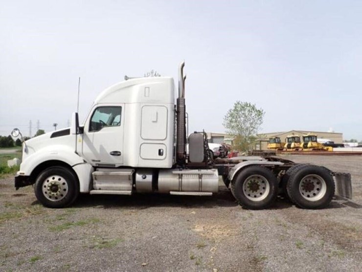 2016-kenworth-t880-image-8