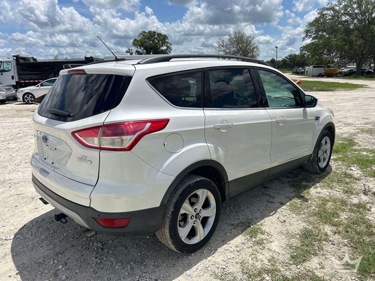 2014-ford-escape-image-3