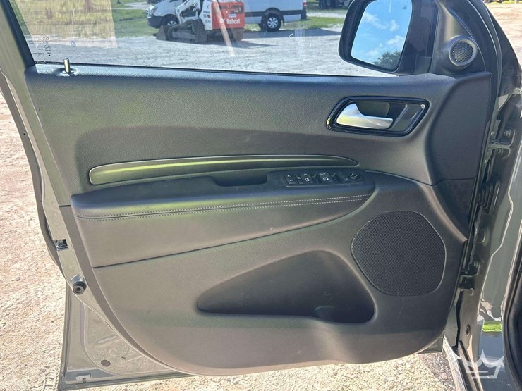 2021-dodge-durango-image-12