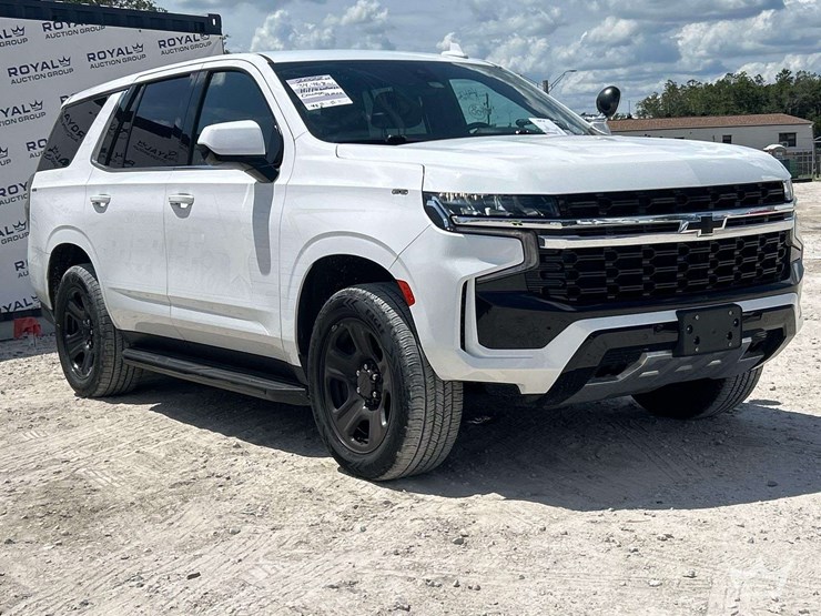 2022-chevrolet-tahoe-image-2