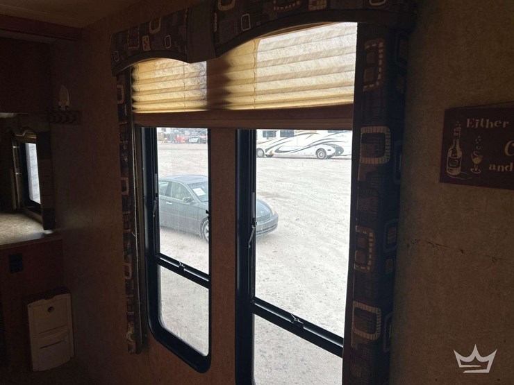 2007-ford-f53-landau-3645ds-36ft.-class-a-motorhome-image-22