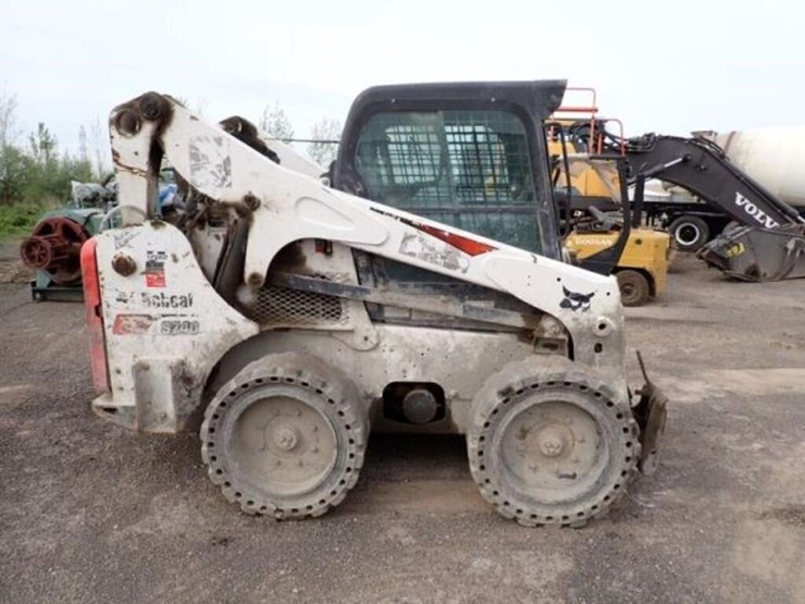 2021-bobcat-s740-image-4