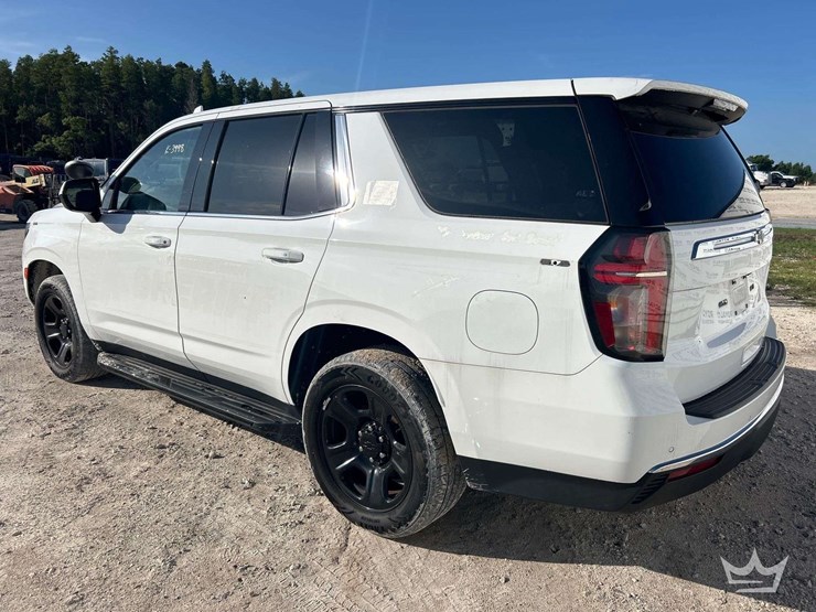 2022-chevrolet-tahoe-image-4