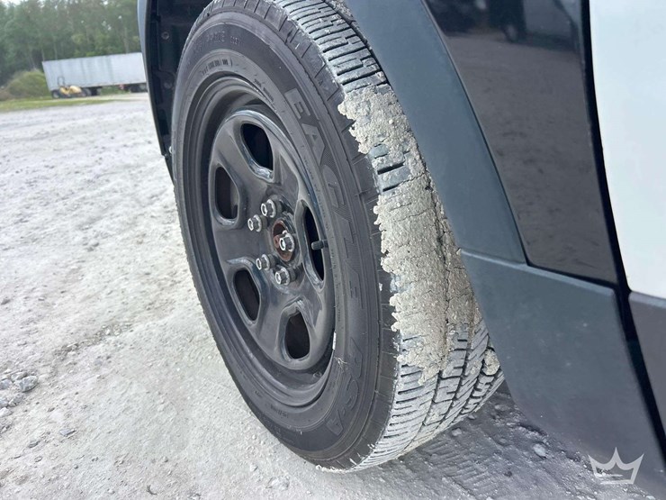 2016-ford-explorer-image-22