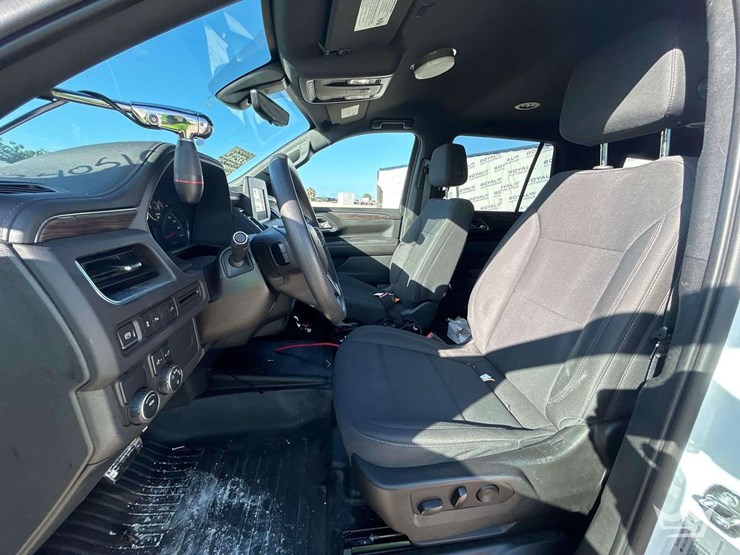 2022-chevrolet-tahoe-image-12