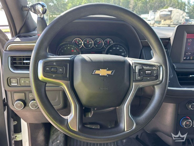 2023-chevrolet-tahoe-image-14