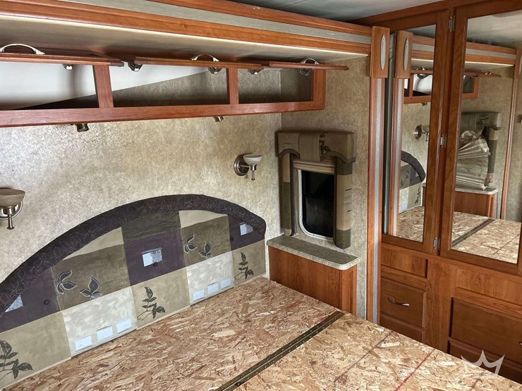 2007-ford-f53-landau-3645ds-36ft.-class-a-motorhome-image-23