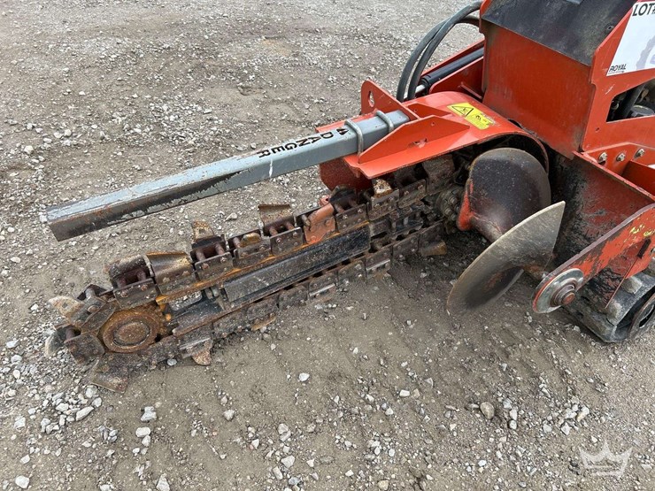 ditch-witch-c16x-image-12