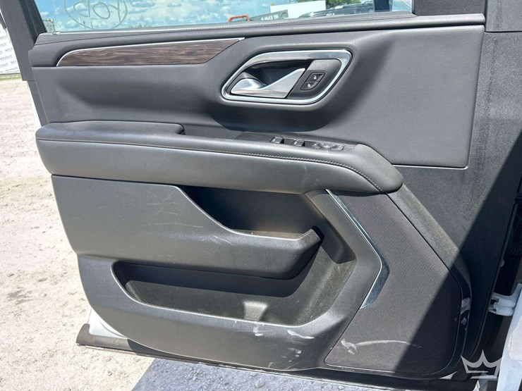2022-chevrolet-tahoe-image-10