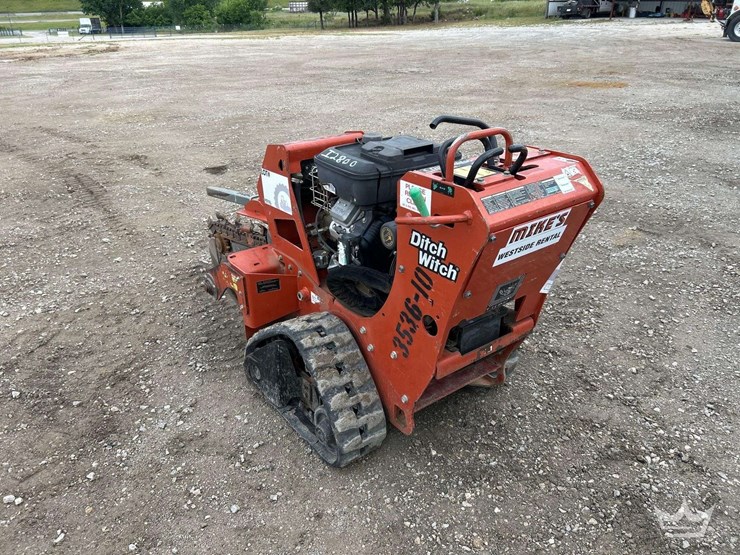 ditch-witch-c16x-image-2