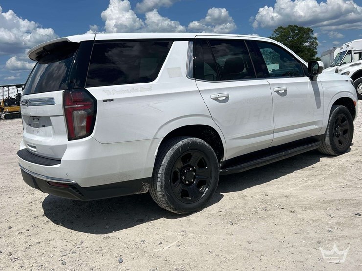 2022-chevrolet-tahoe-image-3