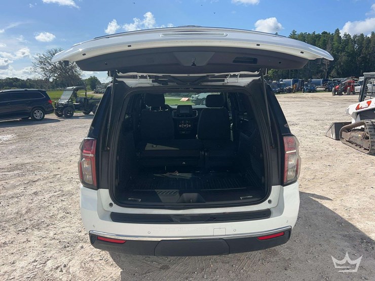 2022-chevrolet-tahoe-image-21
