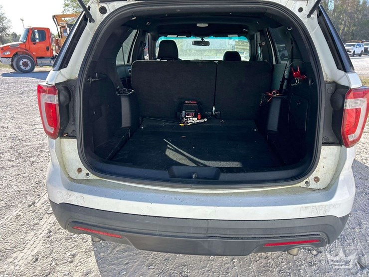2016-ford-explorer-image-20