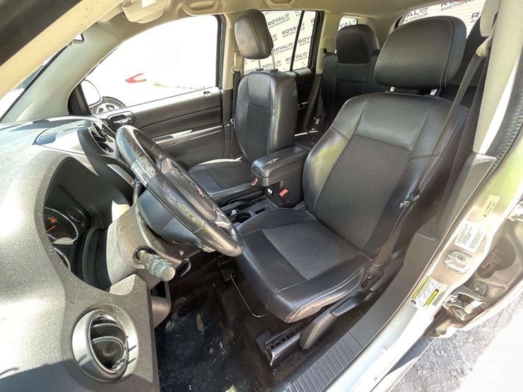 2014-jeep-compass-image-10