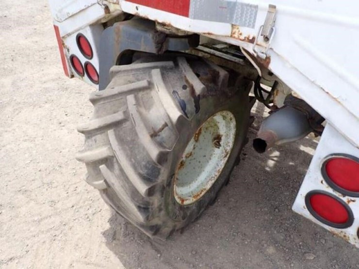2001-moffett-m5000-image-31