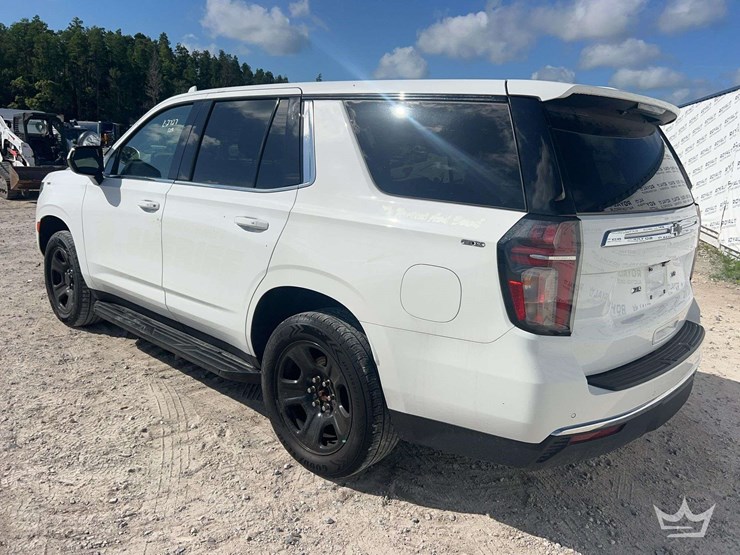 2022-chevrolet-tahoe-image-4
