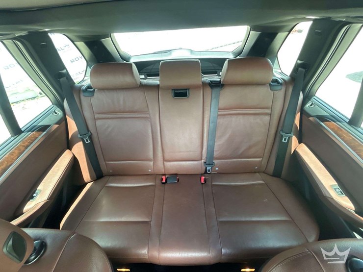 2013-bmw-x5-image-22