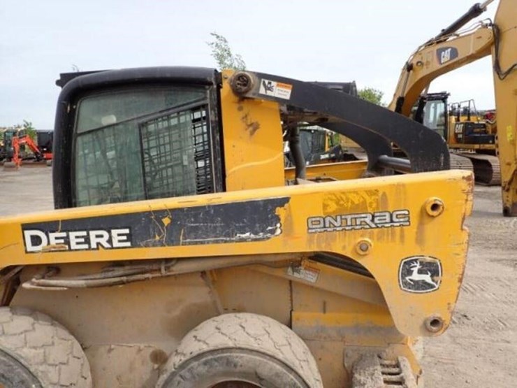 2008-john-deere-328-image-31