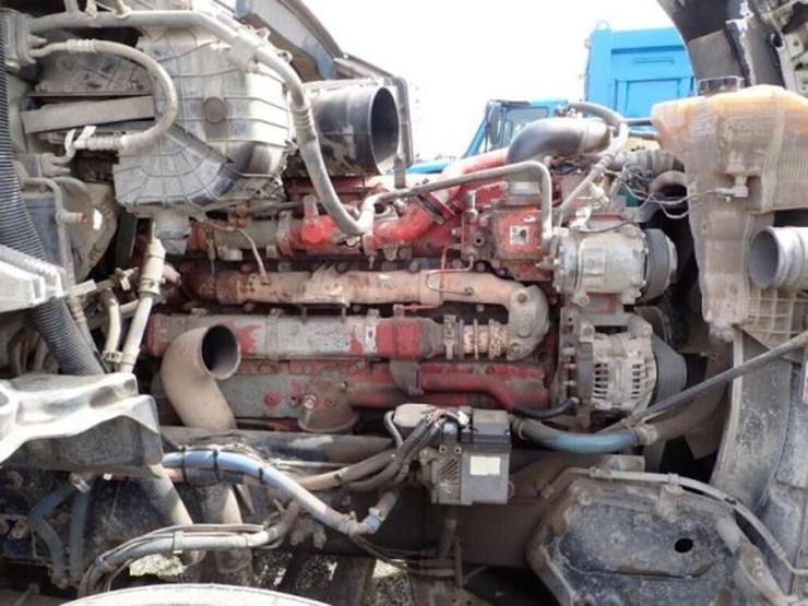 2016-kenworth-t880-image-34
