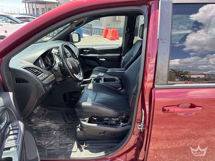 2019-dodge-grand-caravan-image-11