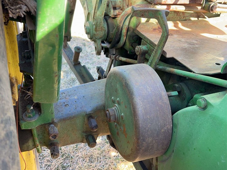 john-deere-720-image-36