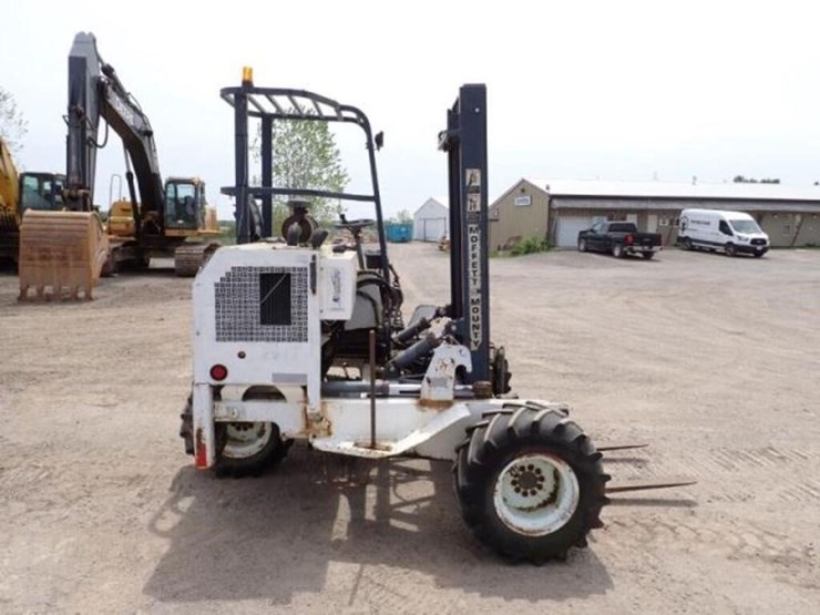 2001-moffett-m5000-image-4