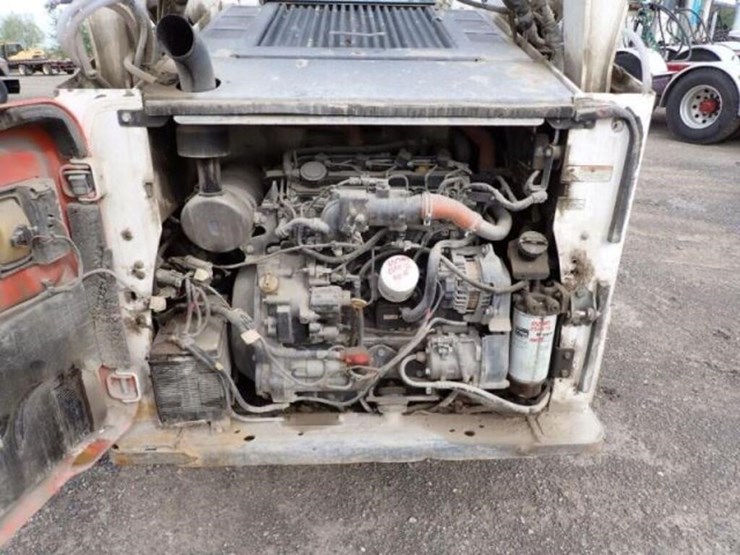 2021-bobcat-s740-image-36