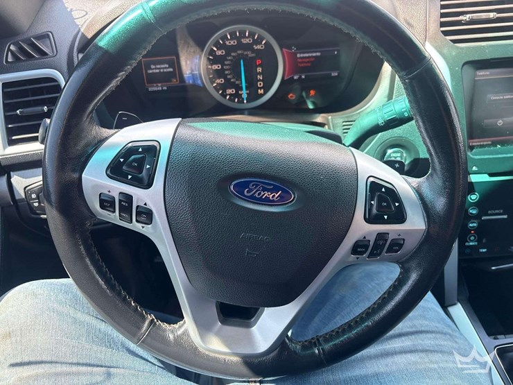 2014-ford-explorer-image-14