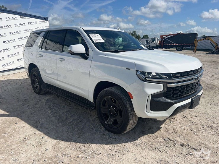 2022-chevrolet-tahoe-image-2