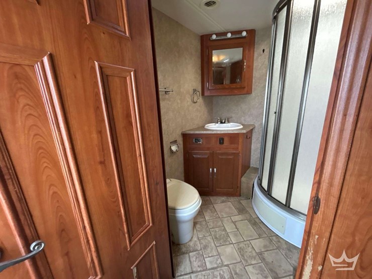 2007-ford-f53-landau-3645ds-36ft.-class-a-motorhome-image-26