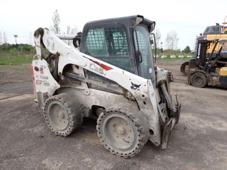 2021-bobcat-s740-image-3