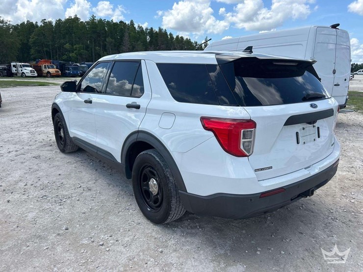 2020-ford-explorer-image-4