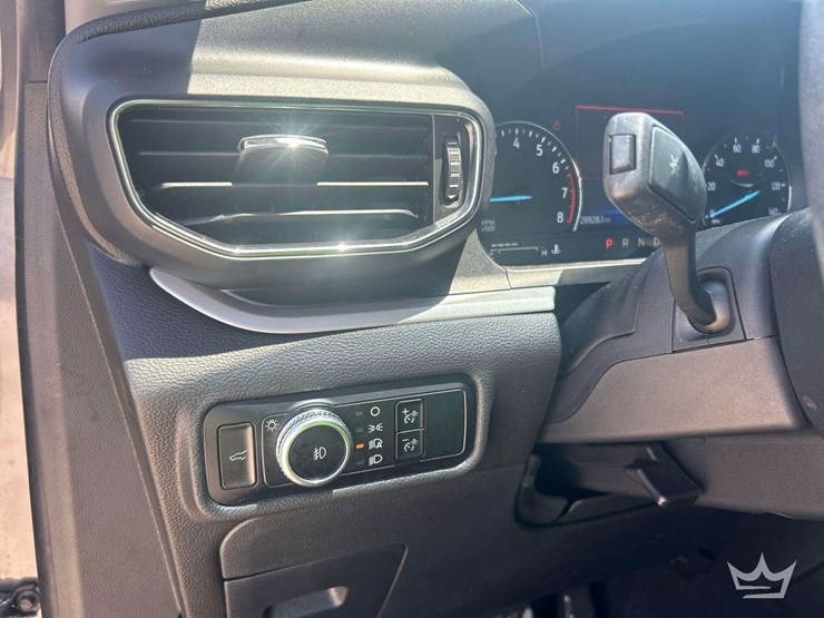 2023-ford-explorer-image-13