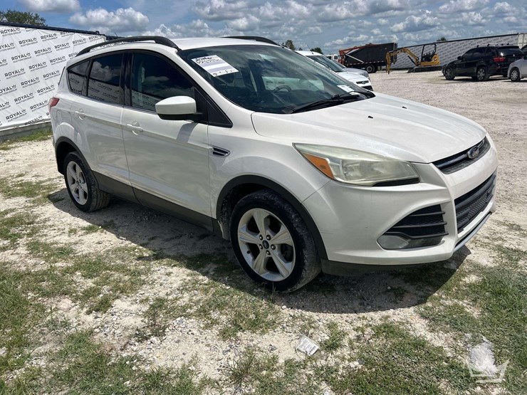 2014-ford-escape-image-2