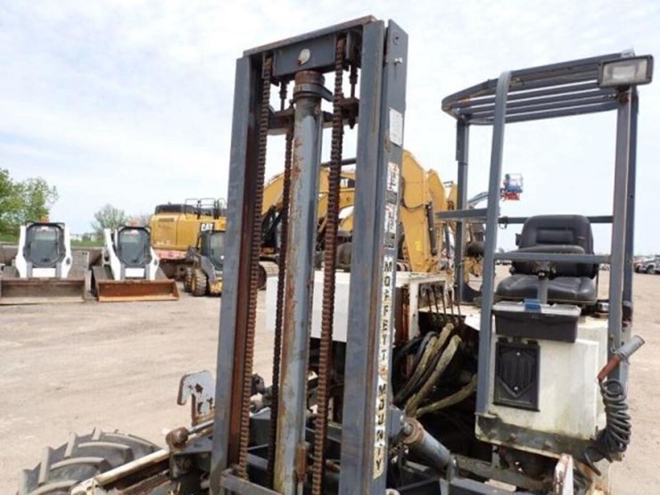 2001-moffett-m5000-image-18