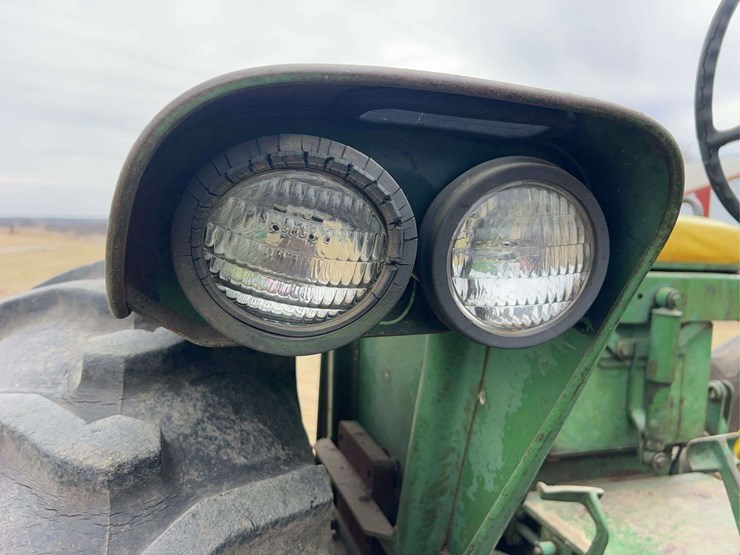 john-deere-720-image-34
