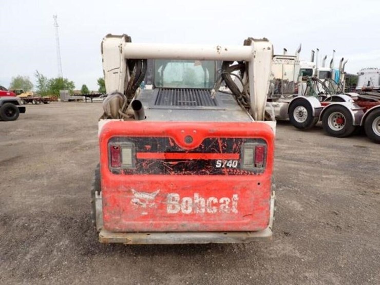 2021-bobcat-s740-image-6