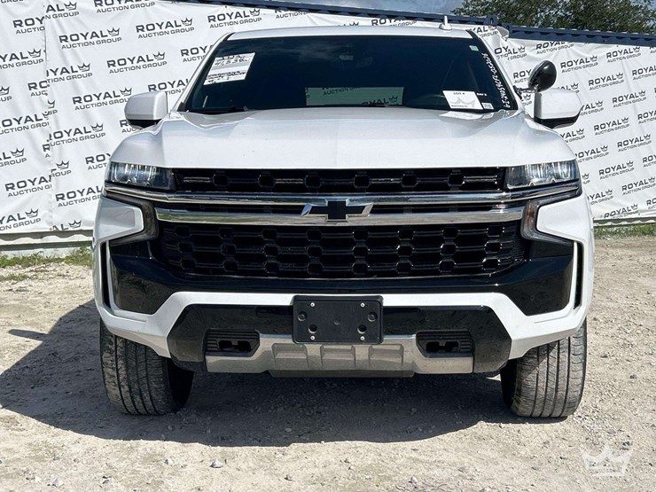 2023-chevrolet-tahoe-image-26