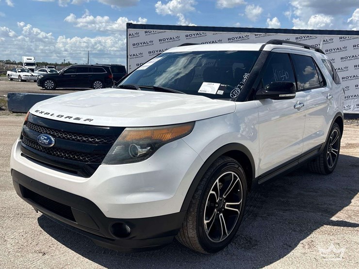 2014-ford-explorer-image-1