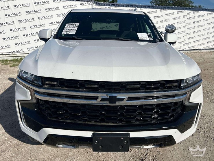2022-chevrolet-tahoe-image-28