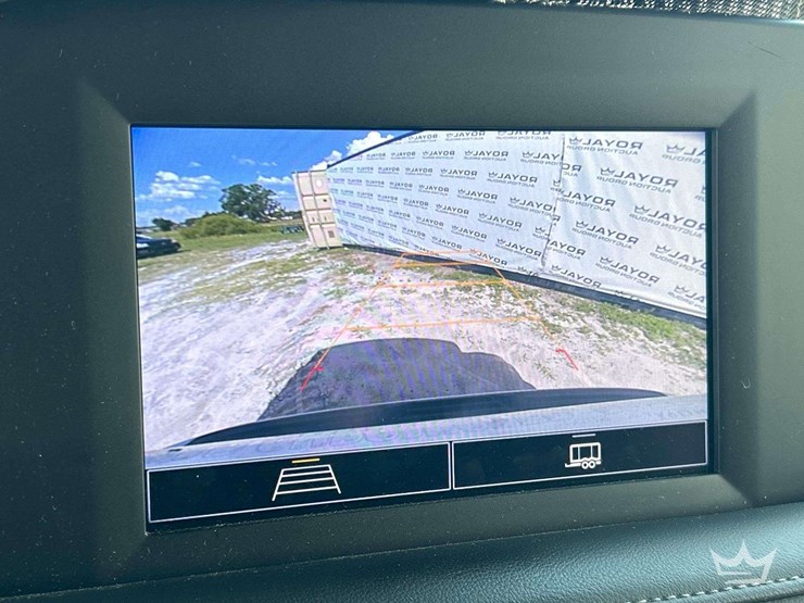 2023-chevrolet-tahoe-image-18