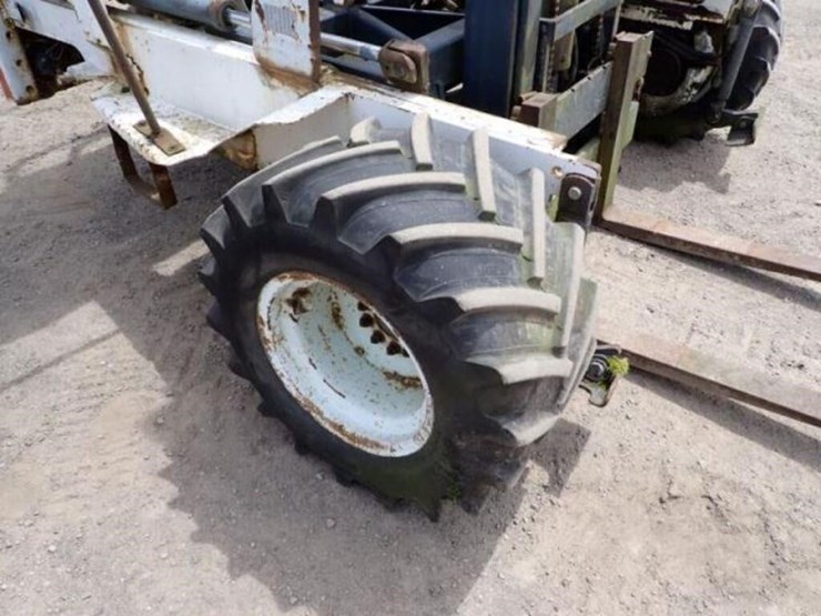 2001-moffett-m5000-image-33