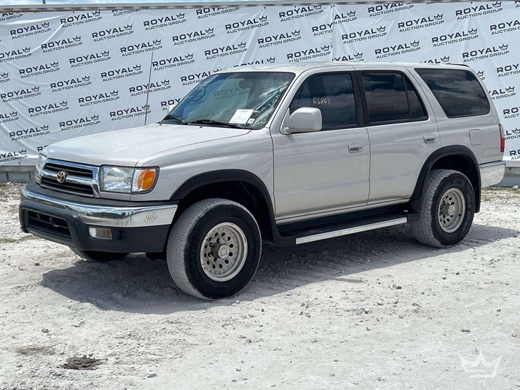 2000-toyota-4-runner-image-1
