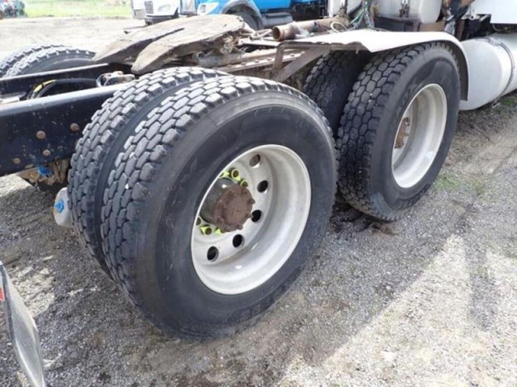 2016-kenworth-t880-image-55