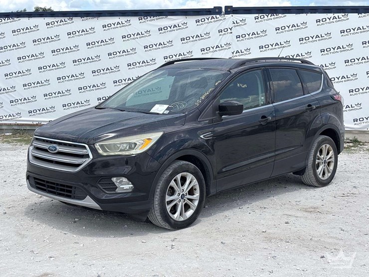 2017-ford-escape-image-1