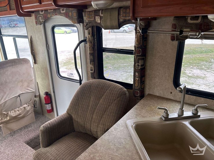 2007-ford-f53-landau-3645ds-36ft.-class-a-motorhome-image-13