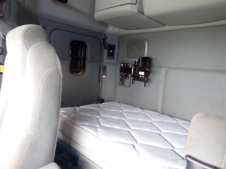 2016-kenworth-t880-image-20