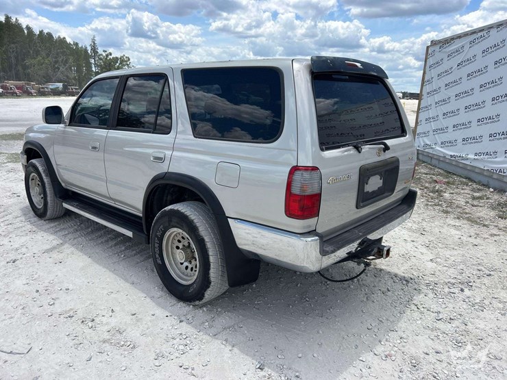 2000-toyota-4-runner-image-4