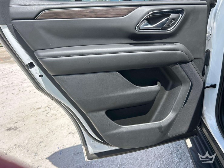 2022-chevrolet-tahoe-image-27